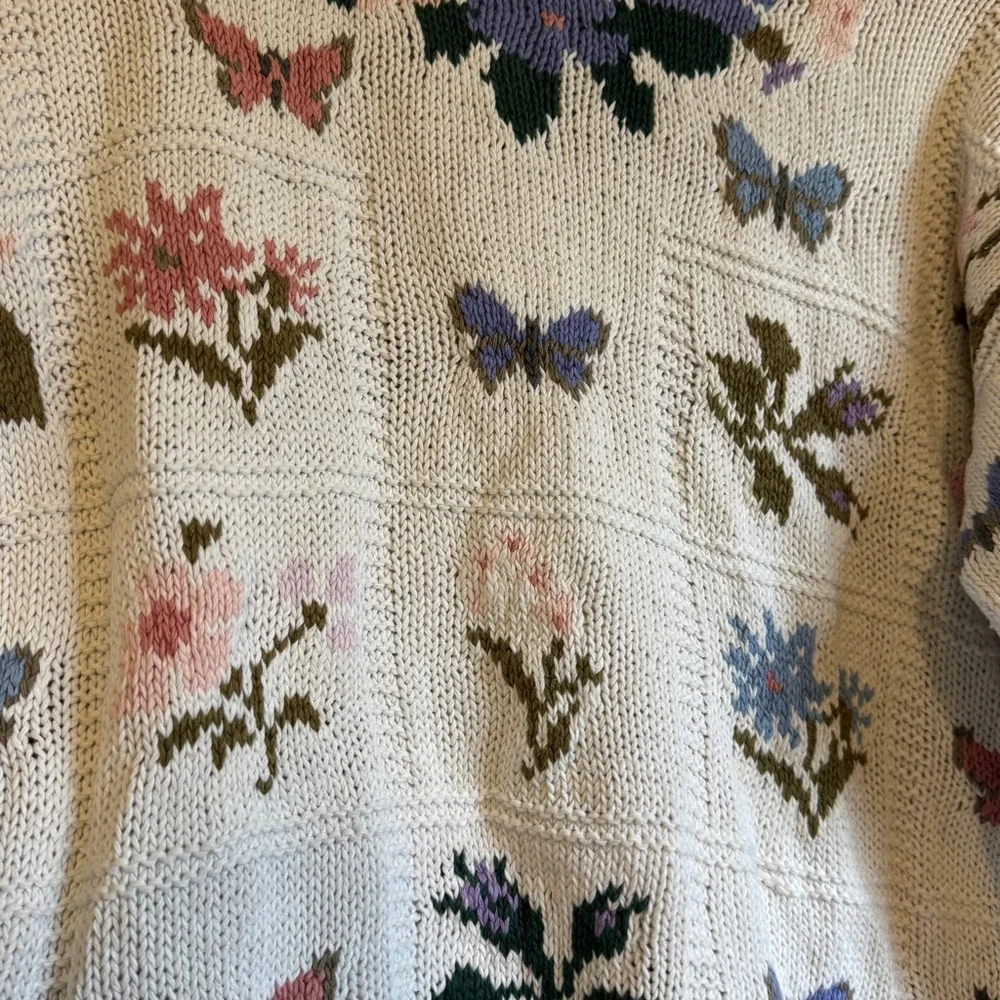 VINTAGE Chunky Floral Patterned Sweater - Cream - Picture 3 of 10